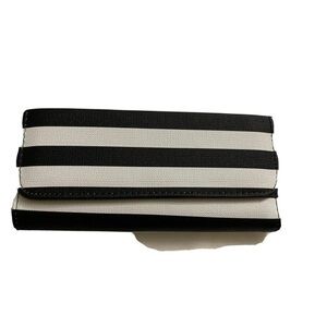 Kut from the Kloth Black and White Wallet.